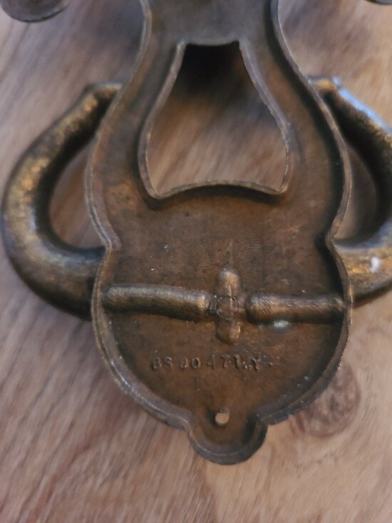 Vintage Brass Metal Door Knocker Estate Treasure 6" x 3 5/8" - Picture 3 of 4